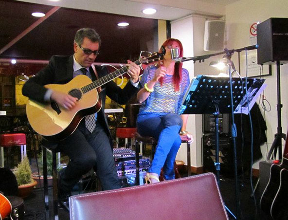 Gabriellas Vibe Perth Duo - Italian Music Singer - Bands